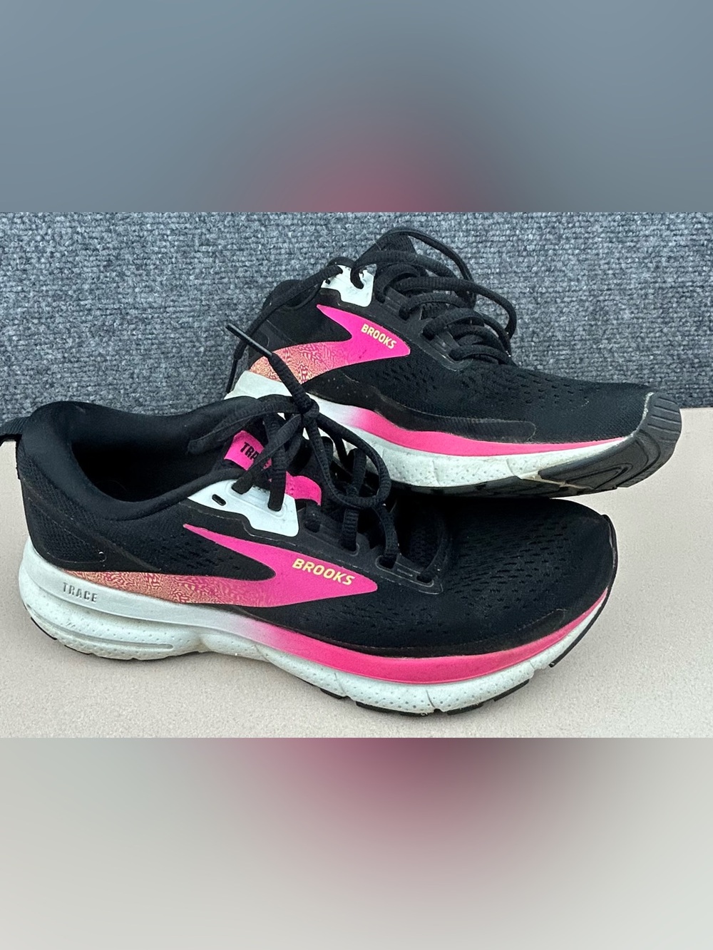 Brooks Trace 3 women’s lightweight running shoes sneakers size 8